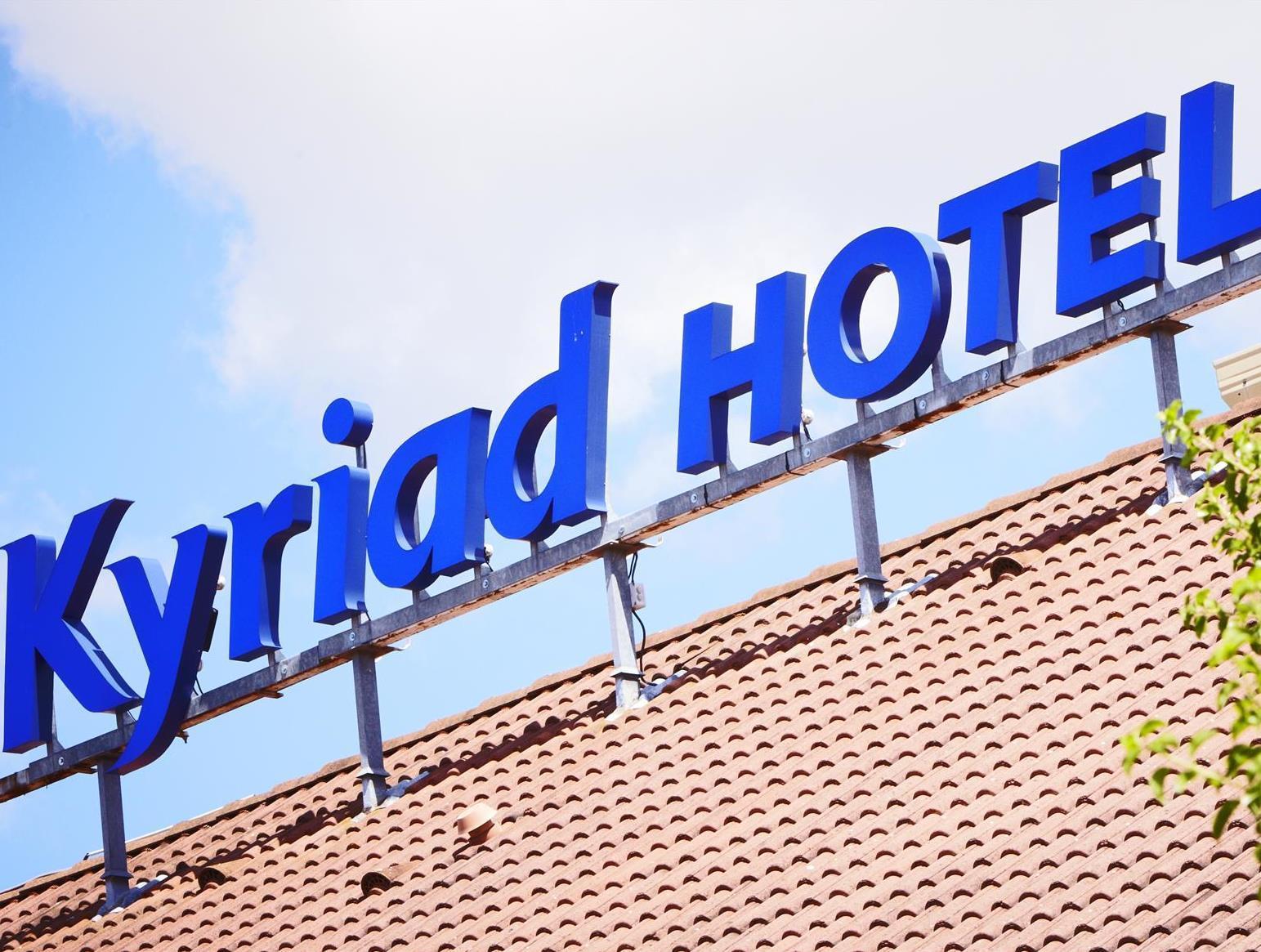 Kyriad Sadurengas Hotel Tanah Grogot Exterior foto